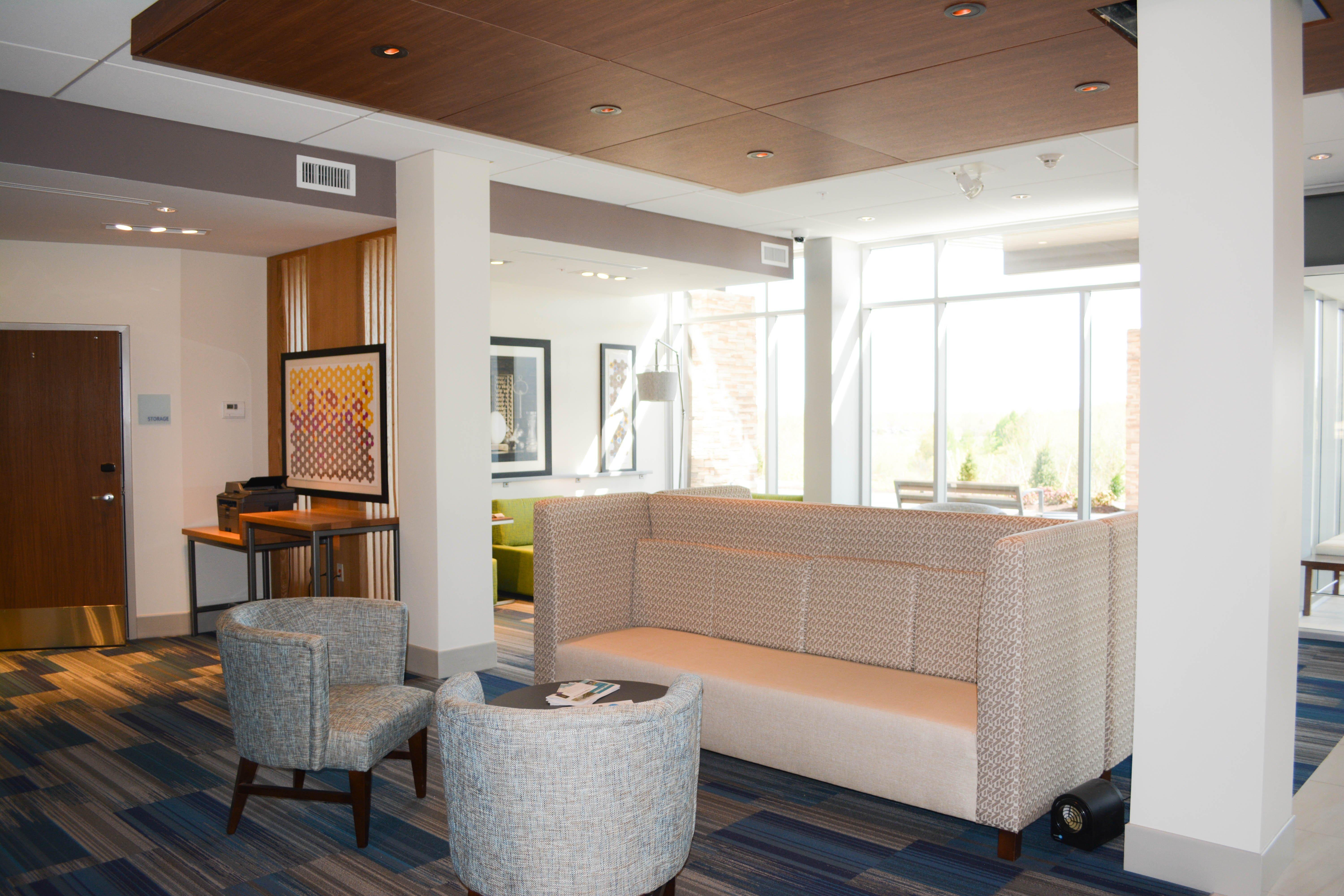 Holiday Inn Express & Suites Oswego By Ihg Buitenkant foto
