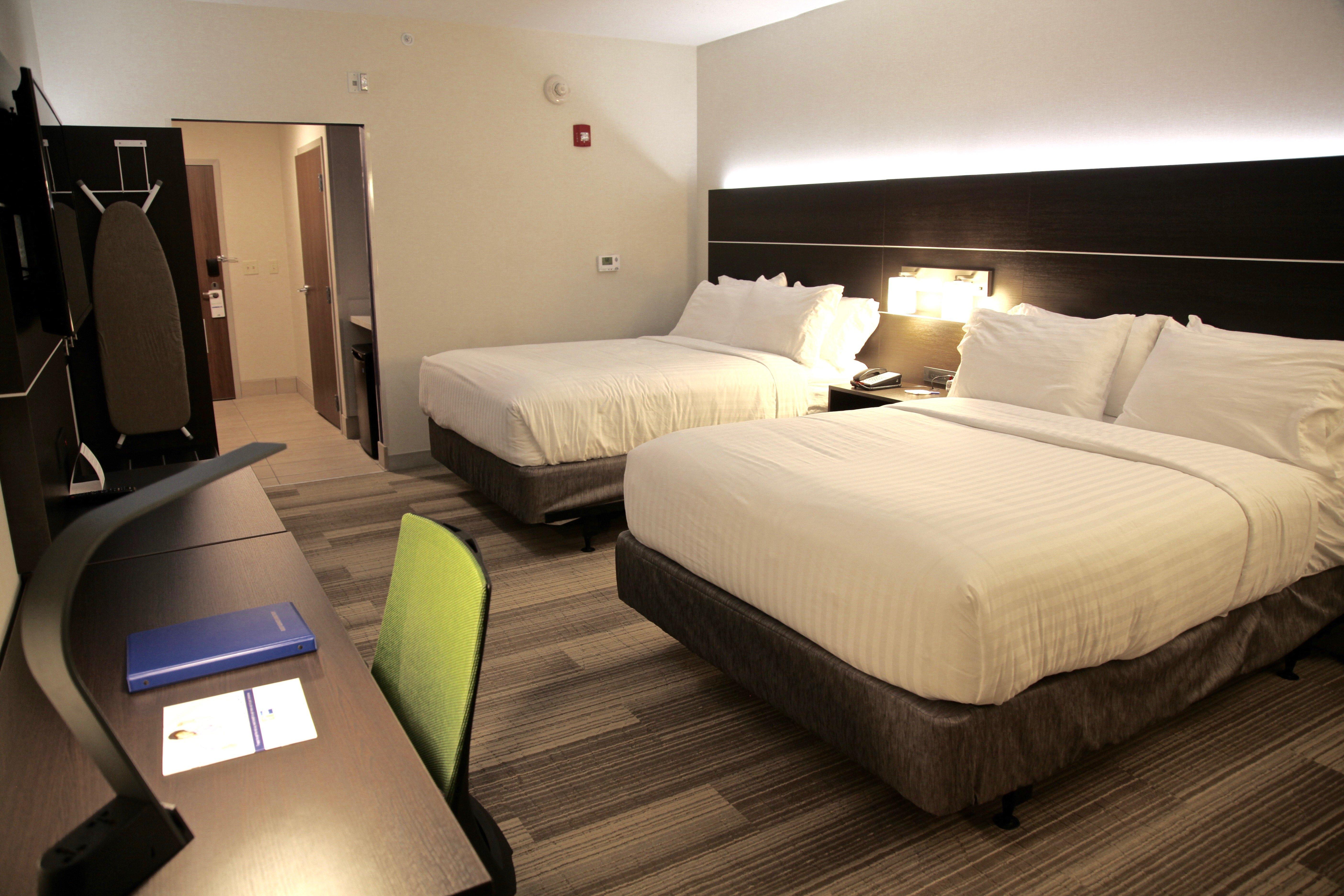Holiday Inn Express & Suites Oswego By Ihg Buitenkant foto