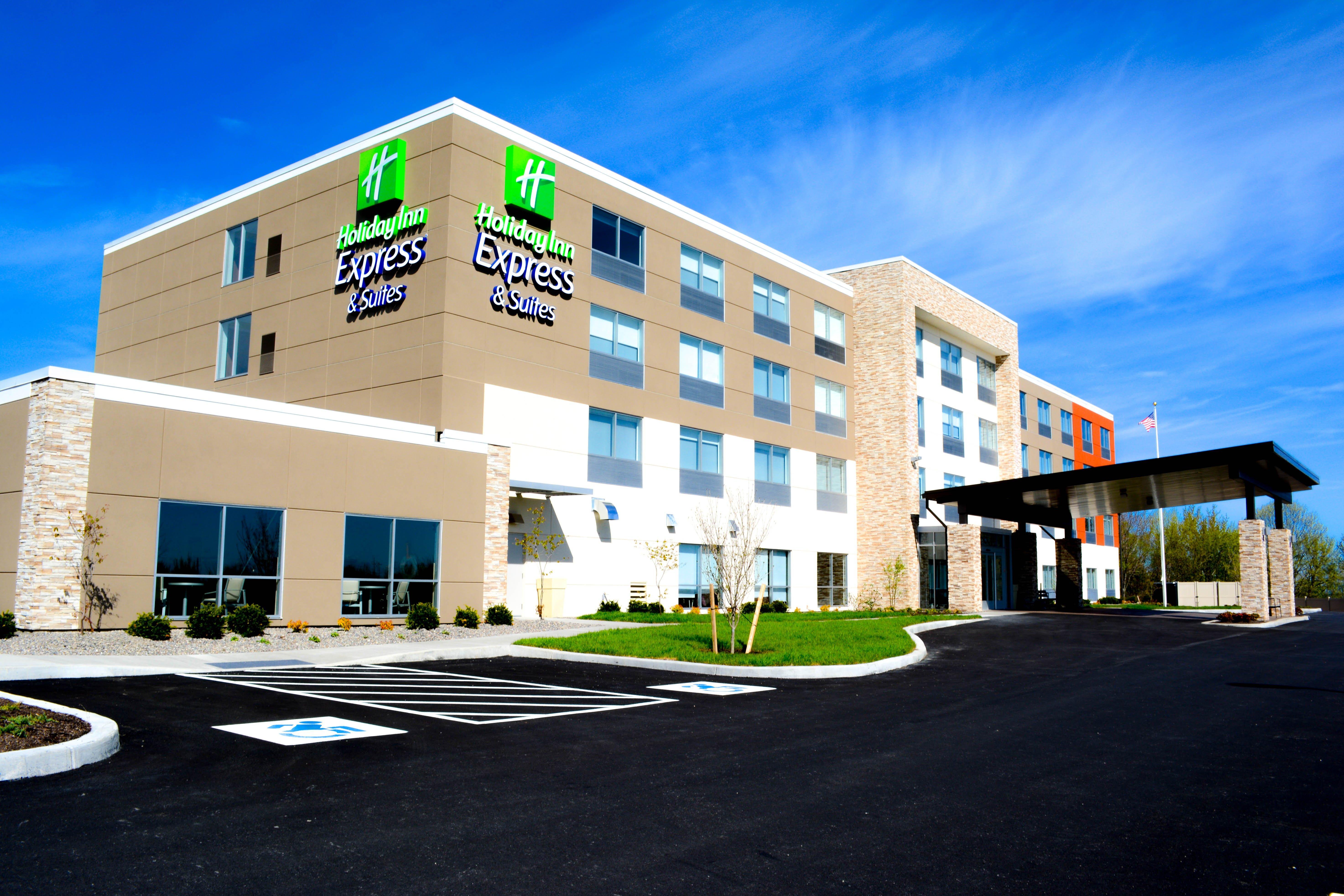 Holiday Inn Express & Suites Oswego By Ihg Buitenkant foto